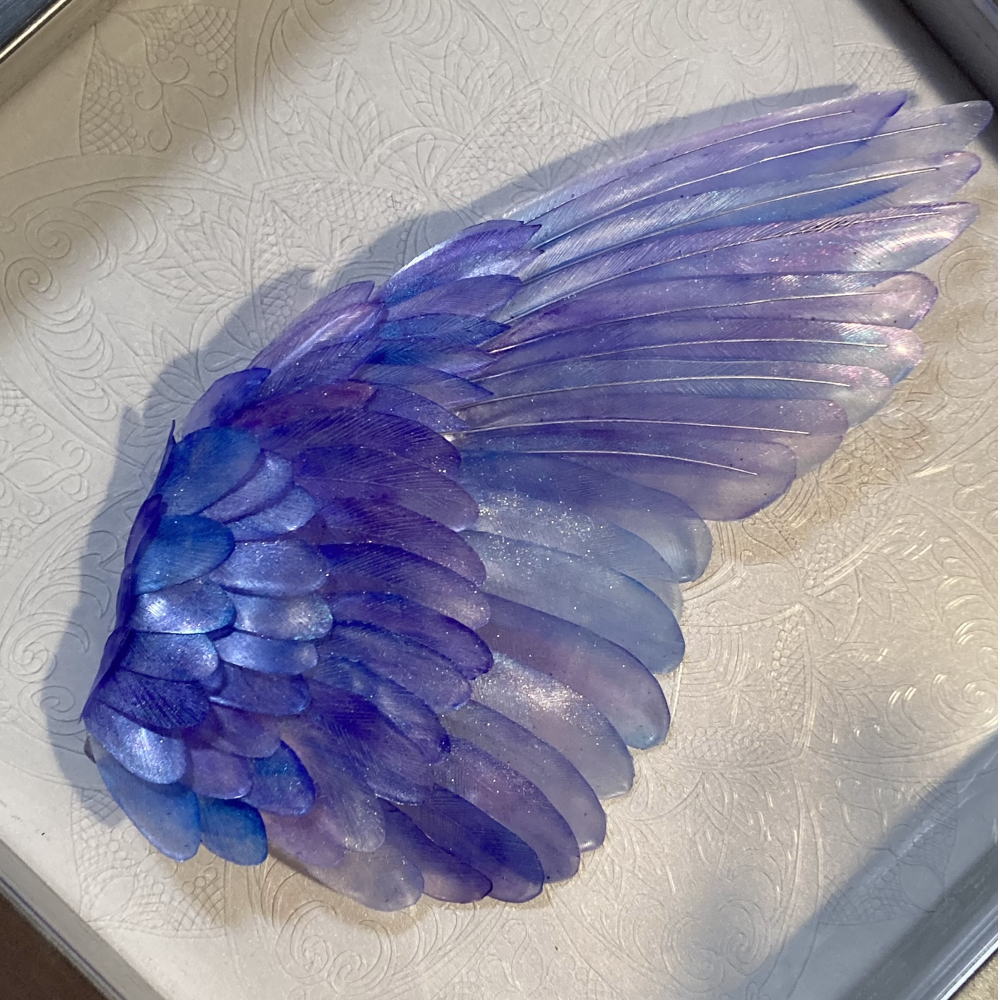 【美術品】鳥の羽根で描かれた馬 額装 鱗音 -scaletone- on X: 